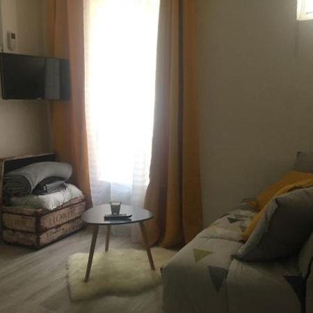 Studio Cosy A Orange أُرانْجْ المظهر الخارجي الصورة